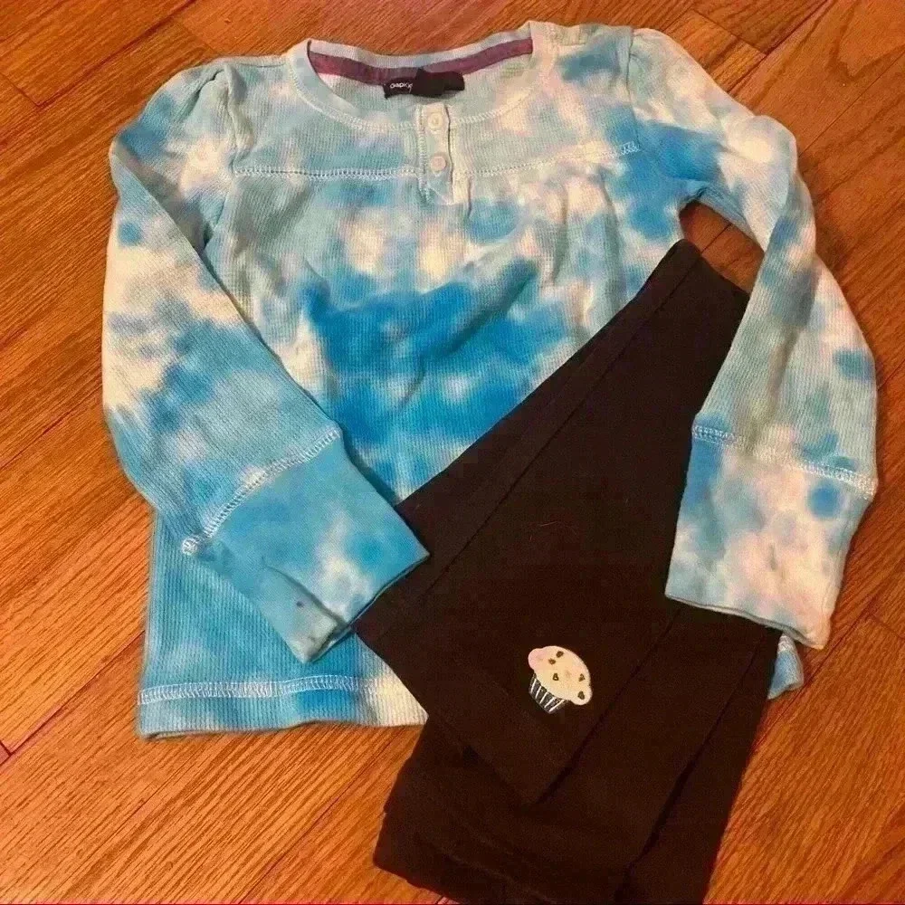 New Gap tie dye thermal top with cupcake leggings